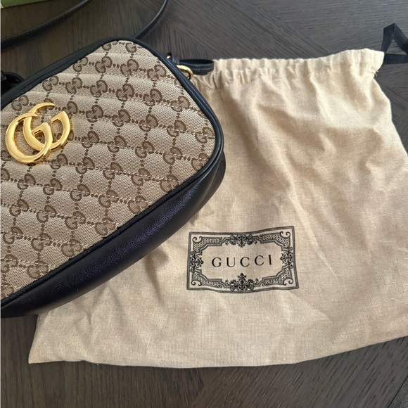 Gucci Beige GG Monogram Crossbody with Black Trim and Gold Hardware - Picture 6 of 7